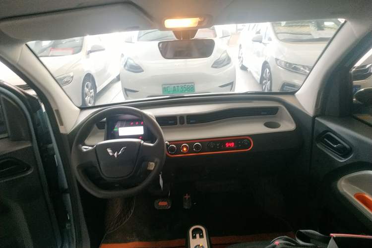 Used Wuling Hongguang MINIEV 2022 Easy Version Lithium Iron Phosphate
