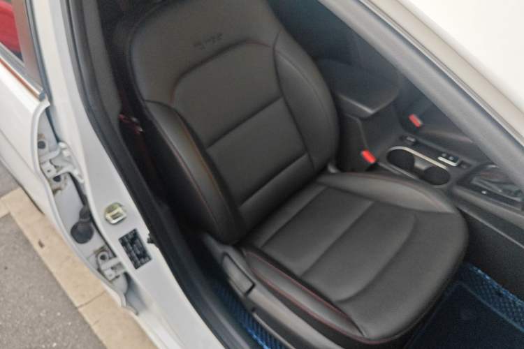 Used Hyundai Elantra 2019 1.4T Dual-Clutch Xuan Dong · Dynamic Model