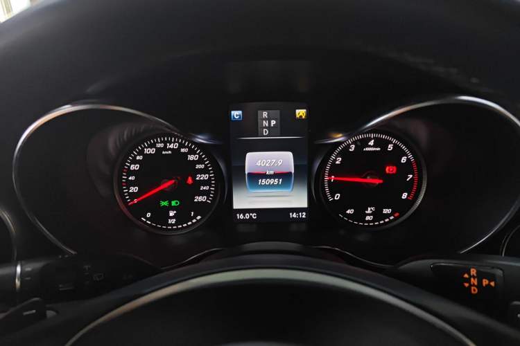 Used Mercedes-Benz GLC 2017 GLC 260 4MATIC Luxury Model