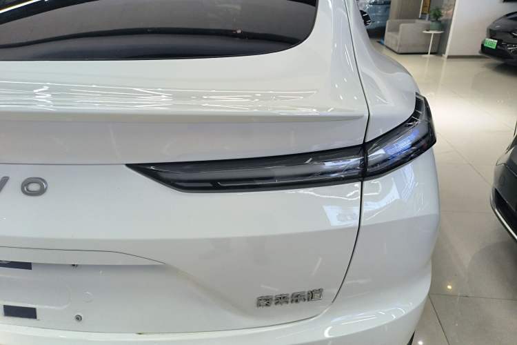 Used ONVO L60 2024 60 kWh Rear-Drive Version