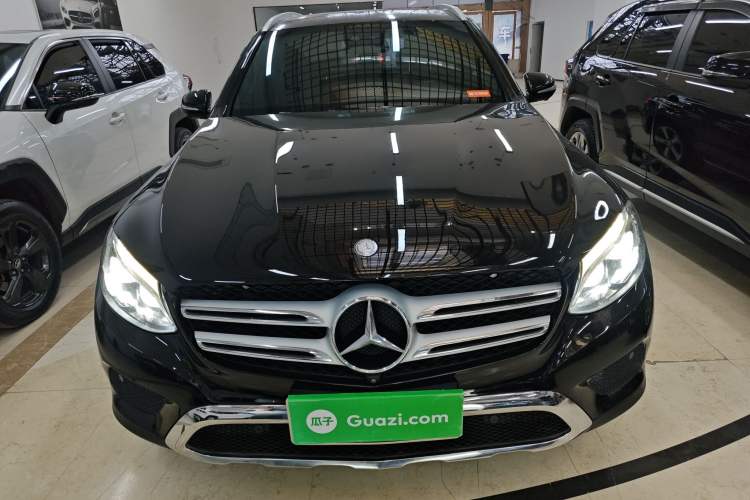 Used Mercedes-Benz GLC 2016 GLC 300 4MATIC Dynamic Model

