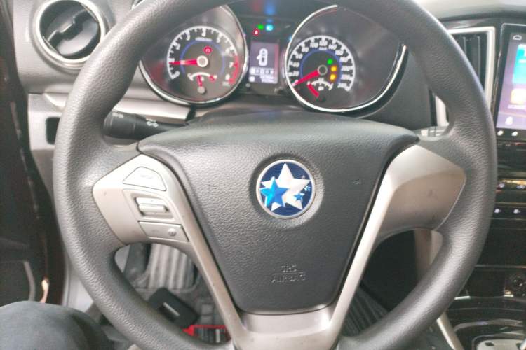 Used Venucia T70 2016 2.0L CVT Smart Edition