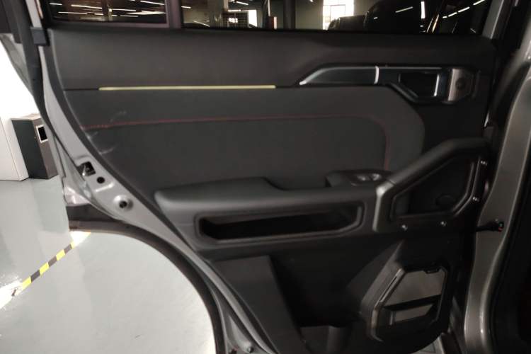 Used Jetour Traveler 2023 2.0T All-Wheel Drive CrossPRO+
