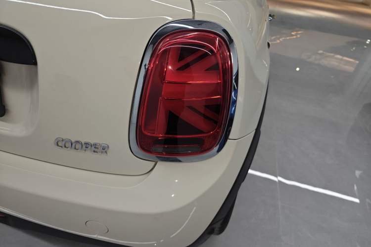 Used  MINI 2021 1.5T COOPER Classic Edition