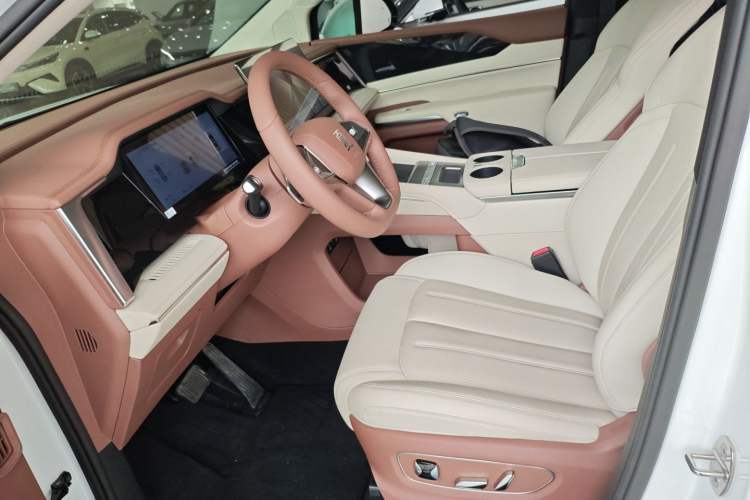 Used BYD Xia 2025 DM-i 1.5T 180km Excellence Model
