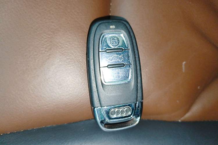 Used Audi Q5 2017 Plus 40 TFSI Ambition Model
