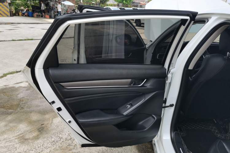 Used Honda Accord 2018 230TURBO Comfort Version National V
