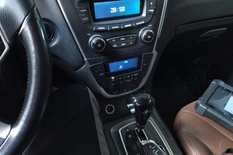 Used GAC Trumpchi GS5 2013 1.8T Automatic Two-Wheel Drive Luxury Edition