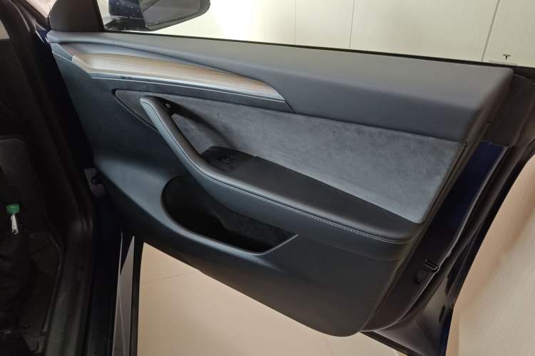 Used Tesla Model Y 2022 Performance High-Performance All-Wheel-Drive Version
