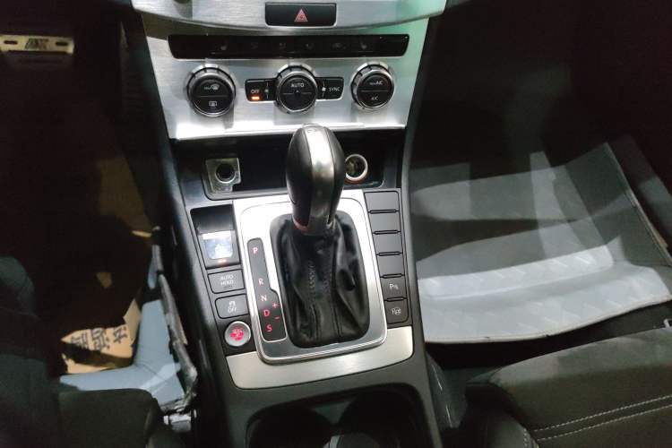 Used Volkswagen FAW-Volkswagen CC 2013 1.8TSI Luxury Model
