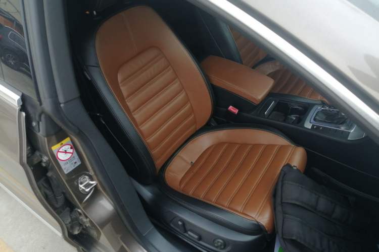 Used Volkswagen FAW-Volkswagen CC 2013 2.0 TSI Luxury Model
