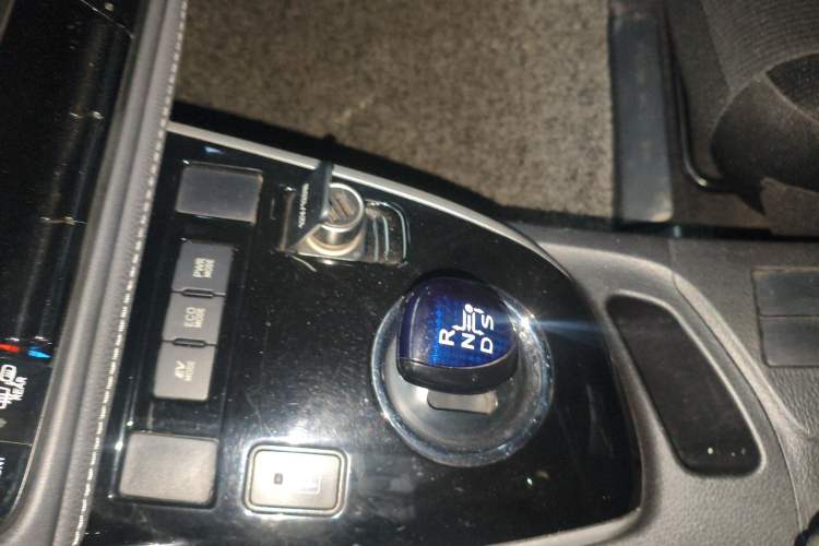 Used Toyota Corolla 2017 Revised Dual-Engine 1.8L E-CVT Leading Edition