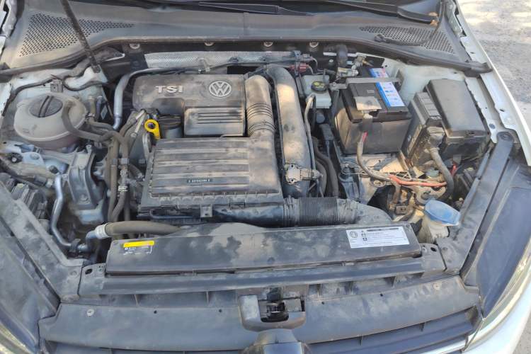 Used Volkswagen Golf 2018 230TSI Automatic Luxury Version
