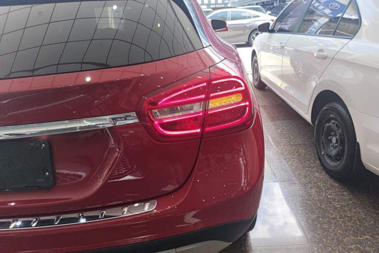 Used Mercedes-Benz GLA 2015 GLA 200 Fashion Model