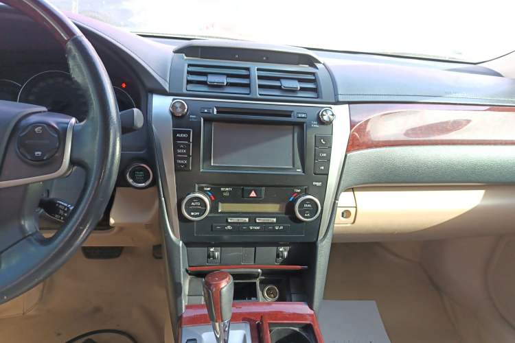 Used Toyota Camry 2012 2.5G Luxury Edition
