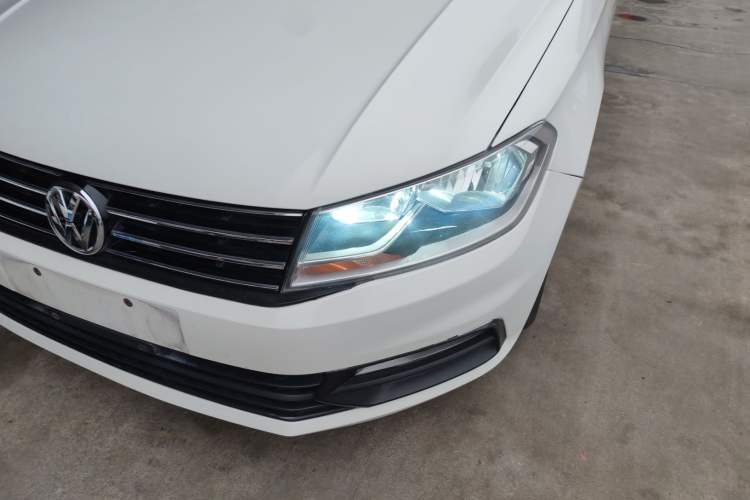 Used Volkswagen Santana 2017 Haval H9 1.6L Automatic Comfort Edition
