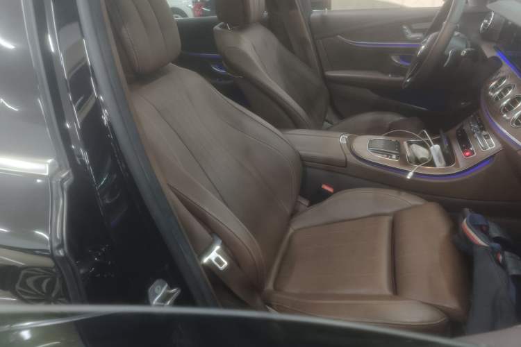 Used Mercedes-Benz E-Class New Energy 2022 Facelift E 350 e L Plug-in Hybrid Sedan
