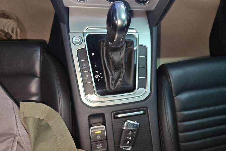 Used Volkswagen Magotan 2018 280TSI DSG Comfort Model
