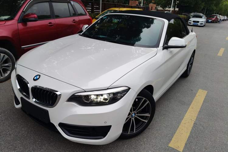 Used BMW 2 Series 2018 220i Convertible Coupe Sports Design Package
