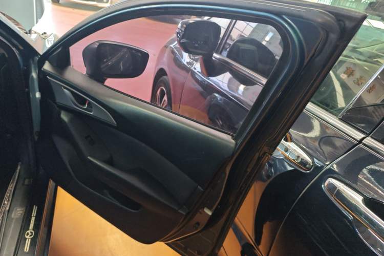 Used Mazda Mazda 3 Axela 2017 Sedan 1.5L Automatic Comfort Model China VI Standard
