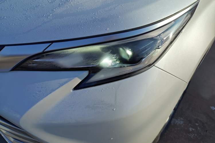 Used Toyota Sienna 2021 2.5L Hybrid Platinum Edition