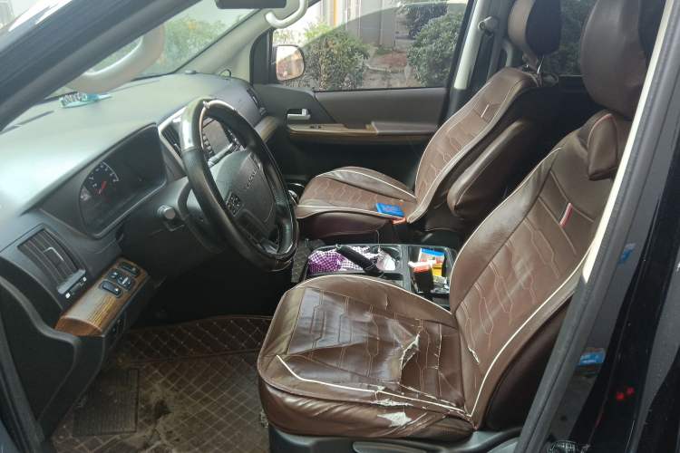 Used FORTHING Lingzhi PLUS 2022 Travel Edition 2.0L Manual Luxury Version 7 Seats