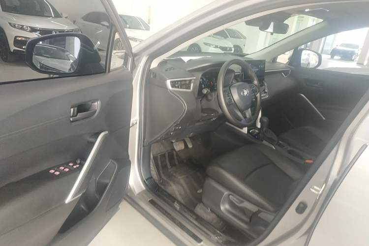 Used Toyota Corolla Cross 2024 2.0L Smart Electric Hybrid Dual-Engine Pioneer Edition
