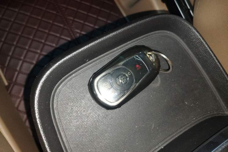 Used Buick GL8 2018 ES 28T Premium Model China VI Standard
