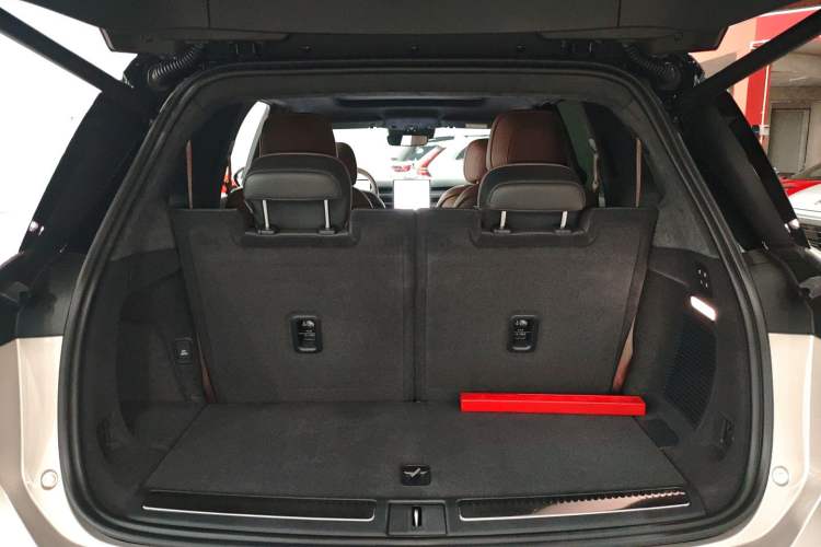 Used Nio ES8 2023 75 kWh Executive Edition
