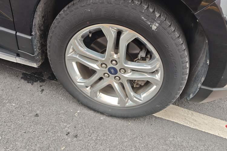 Used Ford Edge 2016 EcoBoost 245 Four-Wheel Drive Titanium Edition 7-Seater