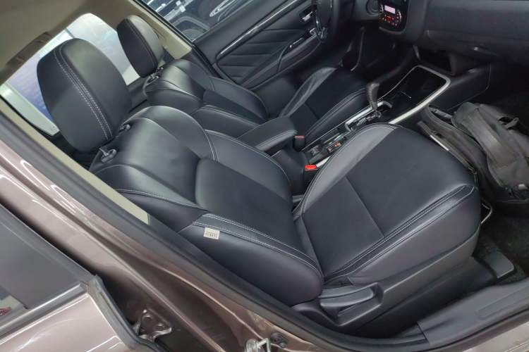 Used Mitsubishi Outlander 2020 2.0L Two-Wheel Drive Enjoyment Version 5 Seats
