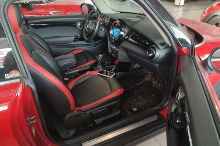 Used  MINI 2018 1.5T ONE PLUS
