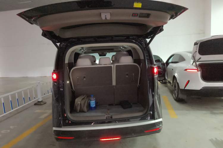 Used Denza D9 2024 DM-i 980 Four-Wheel Drive Flagship Model