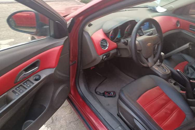 Used Chevrolet Cruze 2015 1.5L Classic SE AT
