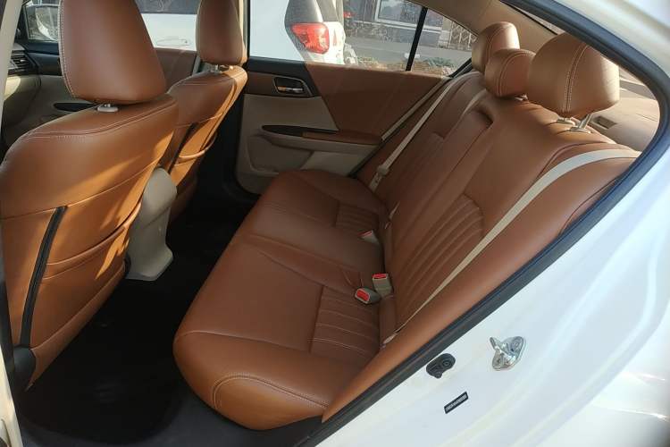 Used Honda Accord 2015 2.0L LX Comfort Edition