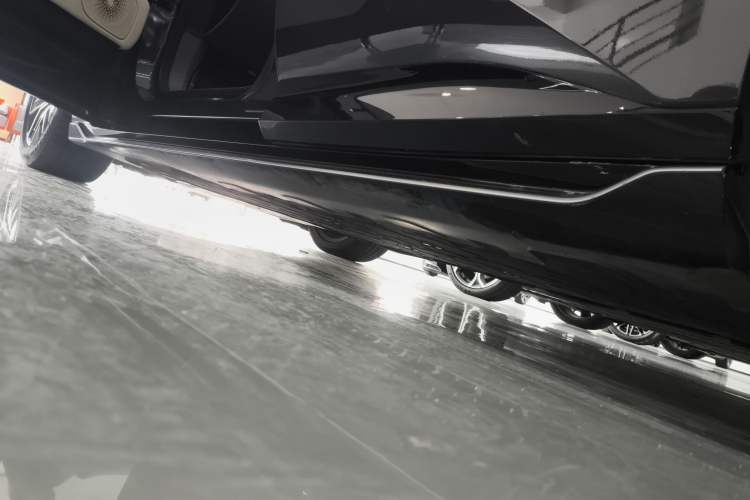 Used  12 2024 700 Three-Laser Rear-Wheel Drive Luxury Edition
