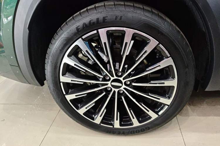 Used Geely Auto Monjaro L 2025 Dongfang Yao 2.0TD Automatic All-Wheel-Drive Wangyue Edition
