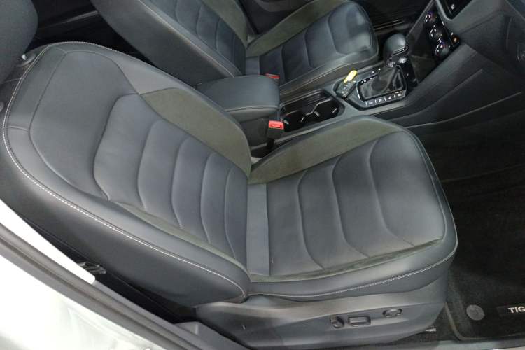 Used Volkswagen Tiguan L 2021 330TSI Automatic Two-Wheel Drive R-Line Enhanced Edition