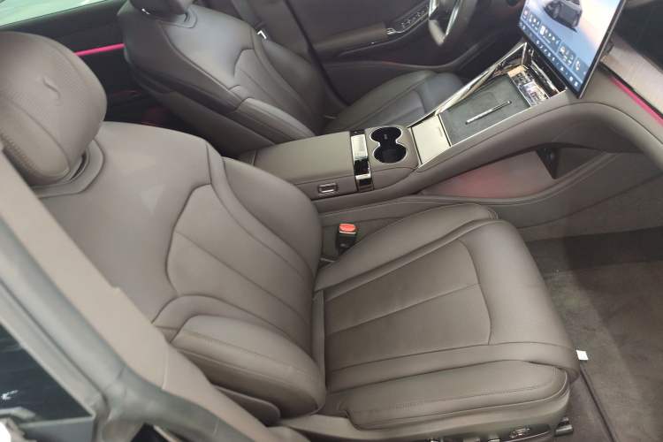 Used Denza Z9 2024 1100 km Four-Wheel Drive Max Version