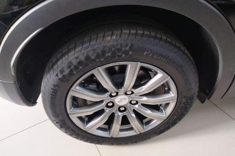 Used Cadillac XT4 2020 28T Two-Wheel-Drive Leading Version
