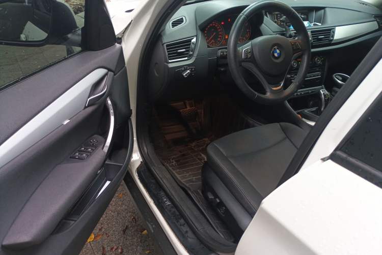 Used BMW X1 2014 sDrive18i Leading Model