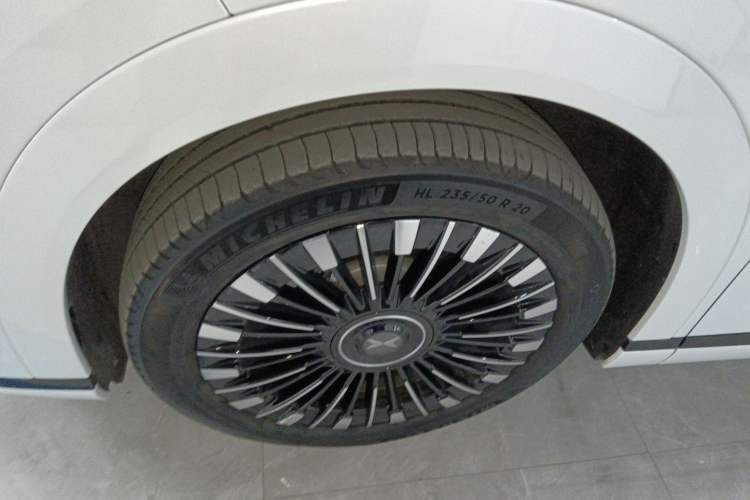 Used XPeng X9 2025 740 Ultra-Long Range Max