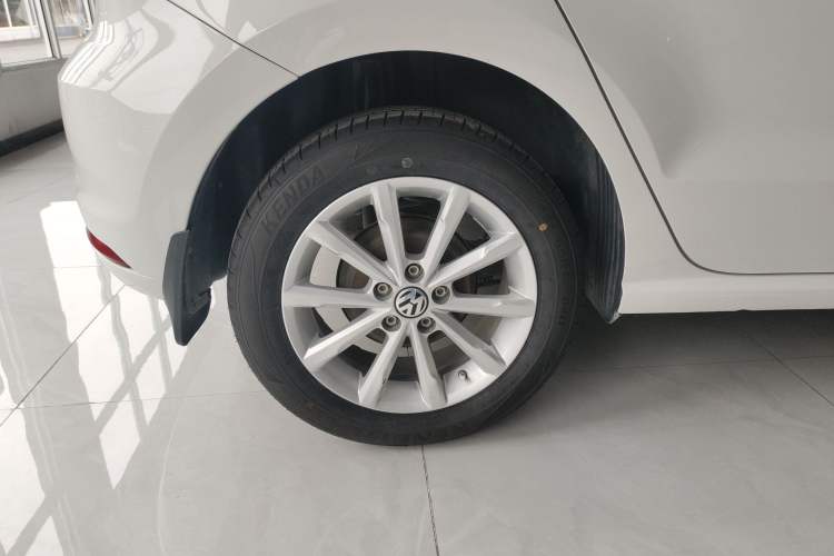 Used Volkswagen Polo 2016 1.6L Automatic Comfort Model
