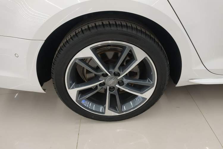 Used Audi A4L 2019 40 TFSI Fashion Edition China VI Emission Standard
