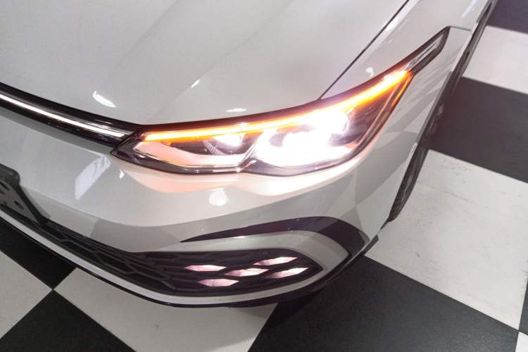 Used Volkswagen Golf 2023 280TSI DSG R-Line Lite
