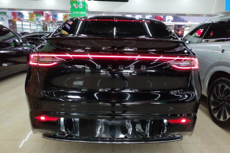 Used Hima Luxeed R7 2024 All-Electric 667 km Max
