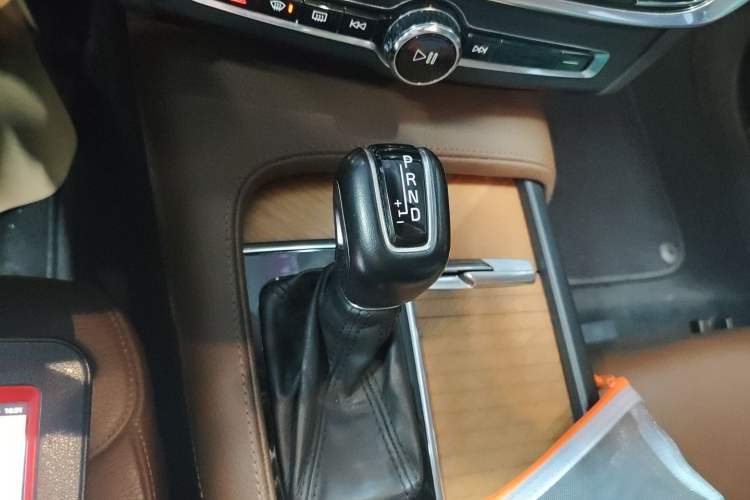 Used Volvo S90 2020 T5 Zhiyi Luxury Edition