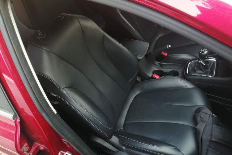 Used Roewe i5 2019 1.5L Manual 4G Connectable Langhao Edition
