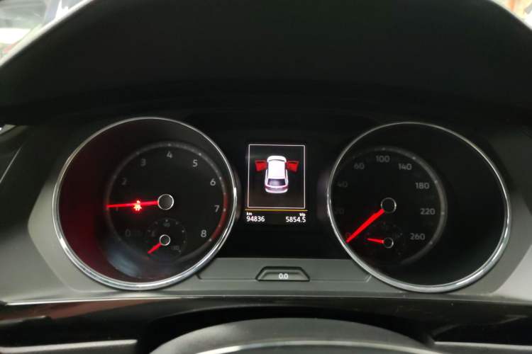 Used Volkswagen Tiguan L 2019 330TSI Automatic Two-Wheel Drive Smart Luxury Version China V Emission Standard
