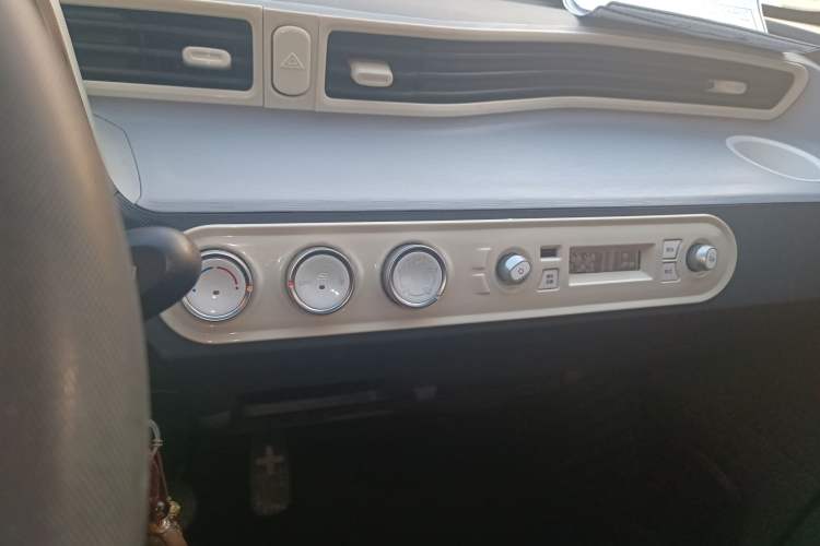 Used Wuling Hongguang MINIEV 2022 Macaron Premium Model – Lithium Iron Phosphate